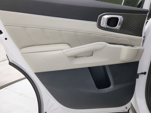 Used 2022 Kia Sorento SX image 27