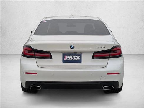 Certified 2023 BMW 530i w/ Premium Package image 7