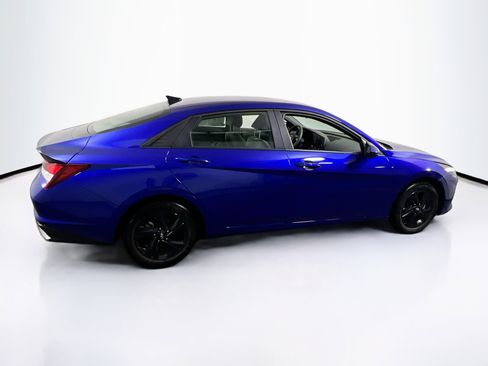 Used 2023 Hyundai Elantra SEL image 4