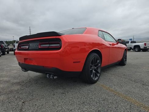 Used 2023 Dodge Challenger SXT w/ Blacktop Package image 5