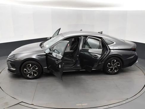 Used 2025 Hyundai Sonata SEL FWD image 7
