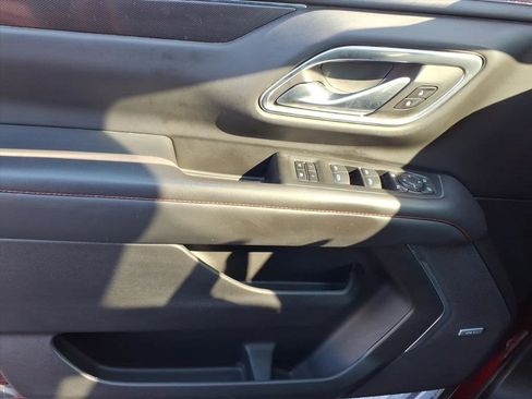 Used 2022 Chevrolet Suburban RST w/ Luxury Package image 21