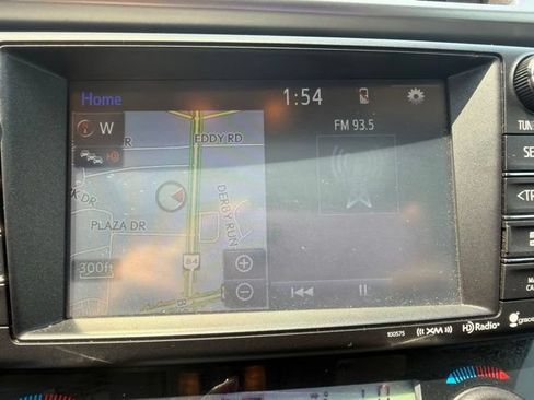Used 2016 Toyota RAV4 XLE w/ Protection Package AWD/4WD image 17