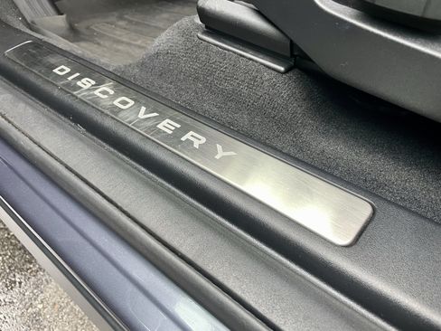 Certified 2025 Land Rover Discovery Sport Dynamic SE AWD/4WD image 39