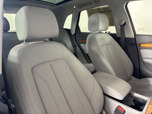 Used 2023 Audi Q5 2.0T Premium AWD/4WD image 29