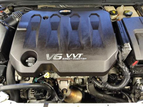 Used 2014 Chevrolet Impala LT w/ Convenience Package image 30