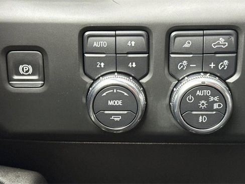 Used 2024 GMC Sierra 2500 AT4 w/ AT4 Premium Plus Package image 43