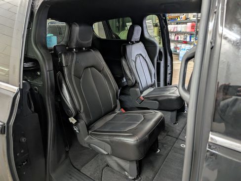 New 2026 Chrysler Voyager LX image 6
