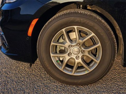 New 2026 Chrysler Pacifica Select image 8