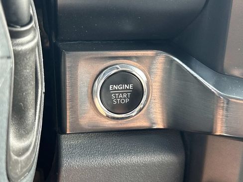 Used 2025 Ford F250 Lariat w/ FX4 Off-Road Package AWD/4WD image 45