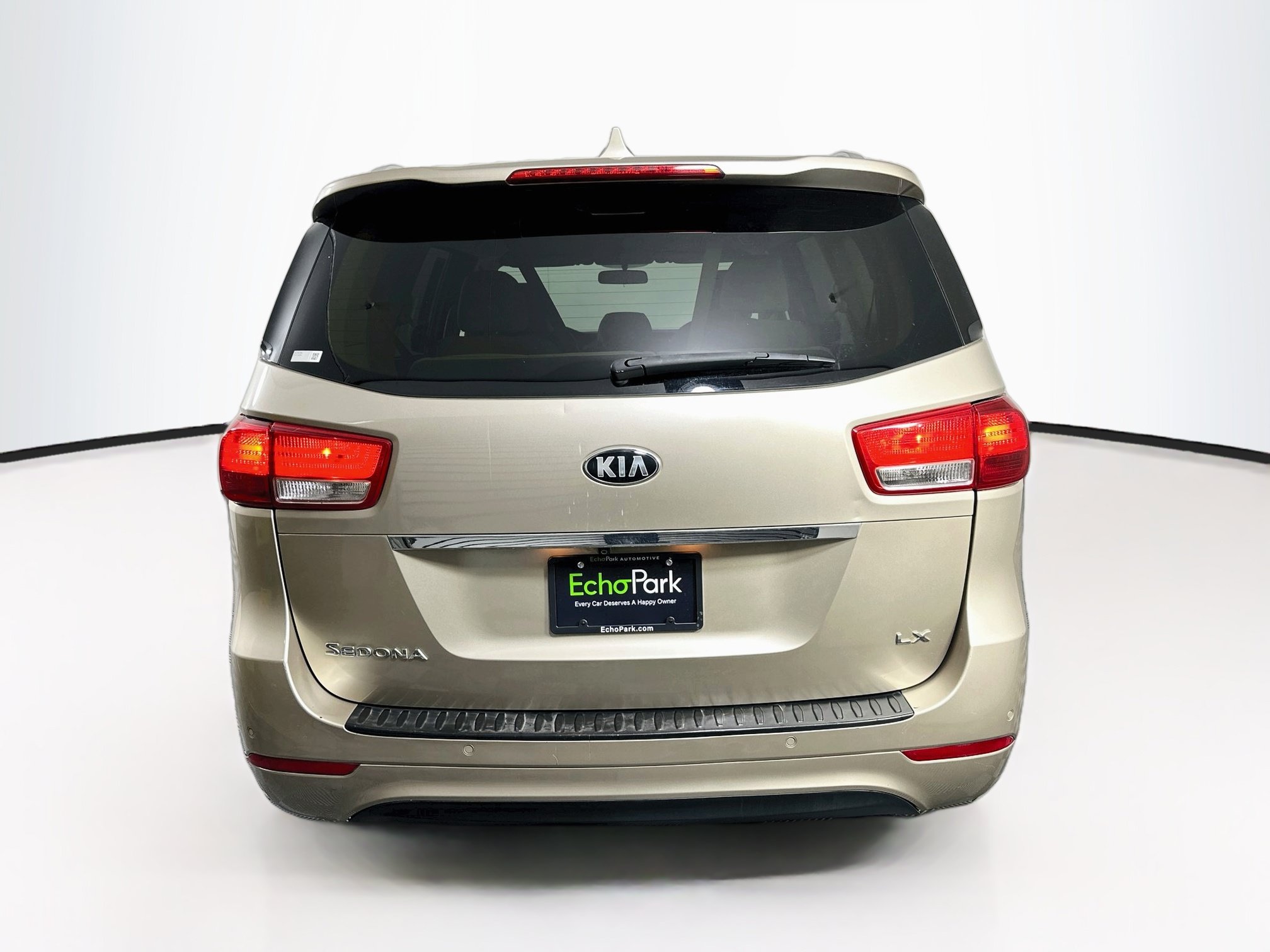 Used 2016 Kia Sedona LX w/ Option Group 020 FWD image 7