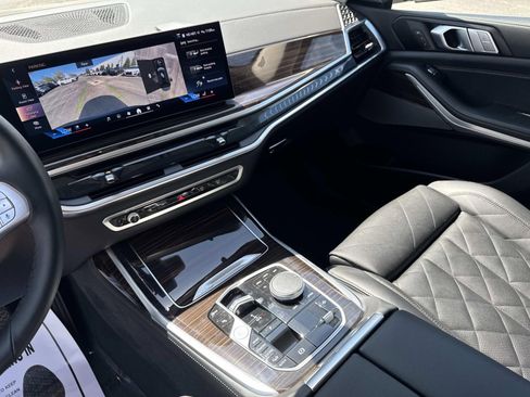 Used 2026 BMW X7 xDrive40i AWD/4WD image 28