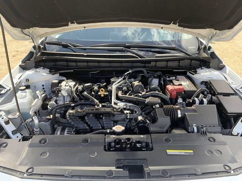 Used 2025 Nissan Altima 2.5 SV FWD image 28