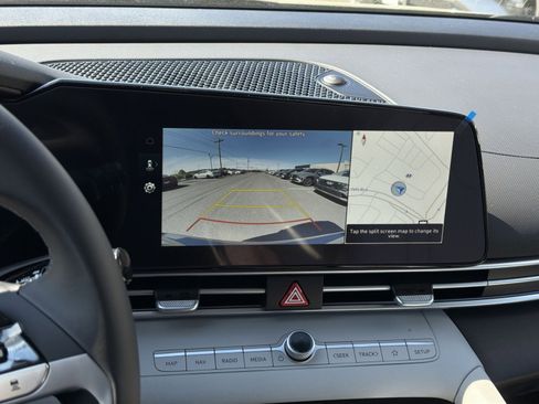 New 2026 Hyundai Elantra Limited FWD image 19