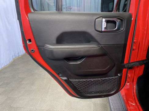 Certified 2025 Jeep Wrangler Sahara image 22