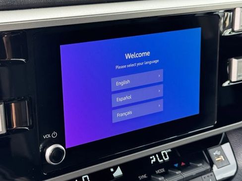 Used 2025 Toyota Tundra SR5 w/ SR5 Premium Package AWD/4WD image 17