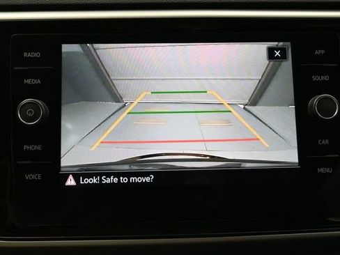 Used 2023 Volkswagen Atlas SE w/ Panoramic Sunroof Package FWD image 21
