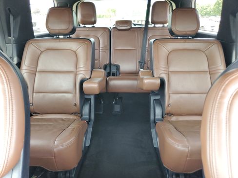 Used 2023 Lincoln Navigator Reserve AWD/4WD image 19