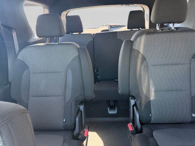 Used 2023 Chevrolet Traverse LT AWD/4WD image 18