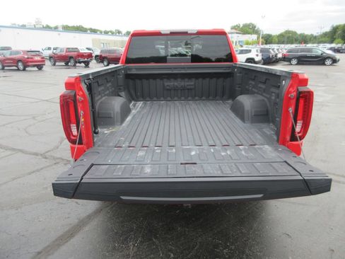 Used 2021 GMC Sierra 1500 SLT w/ SLT Premium Plus Package AWD/4WD image 9