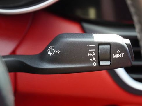 Used 2020 Alfa Romeo Giulia RWD image 29