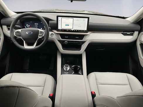 New 2026 Ford Explorer Active w/ Active Comfort Package image 7