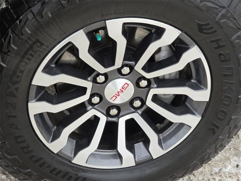 Used 2019 GMC Sierra 1500 AT4 w/ AT4 Premium Package image 12