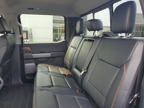 Used 2025 Ford F350 Lariat w/ Lariat Ultimate Package AWD/4WD image 31