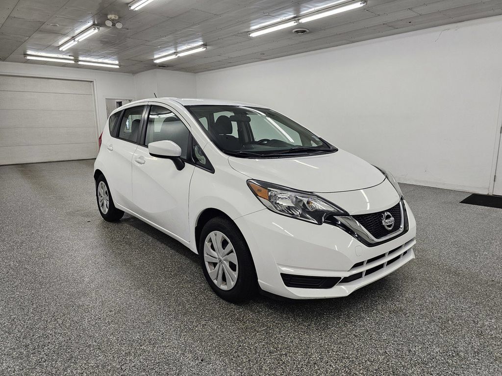 Used 2017 Nissan Versa Note SV FWD image 3