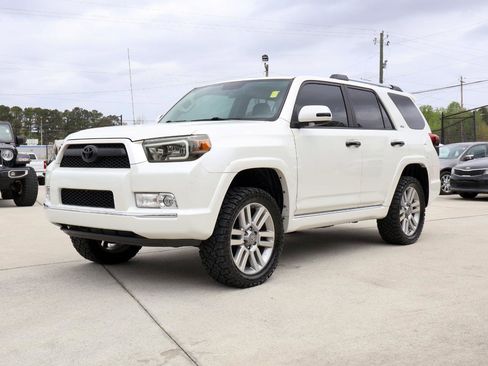 Used 2011 Toyota 4Runner SR5 w/ Convenience Pkg image 31