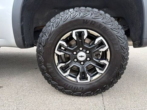 Used 2022 Chevrolet Silverado 1500 ZR2 w/ Technology Package AWD/4WD image 44