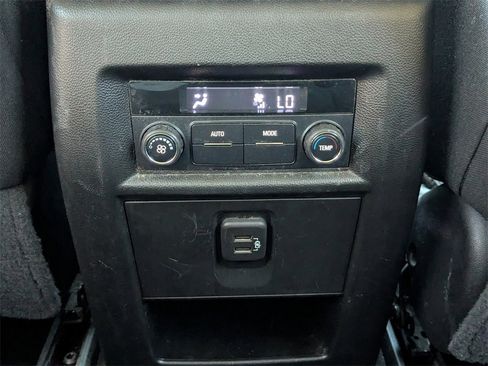 Used 2019 Chevrolet Traverse LS image 19