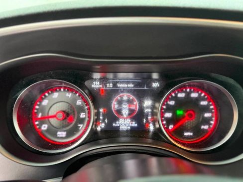 Used 2020 Dodge Charger SXT w/ Leather Interior Group image 20