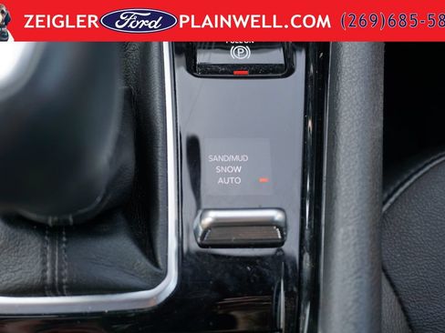 Used 2023 Jeep Compass Limited w/ Sun and Sound Group AWD/4WD image 24