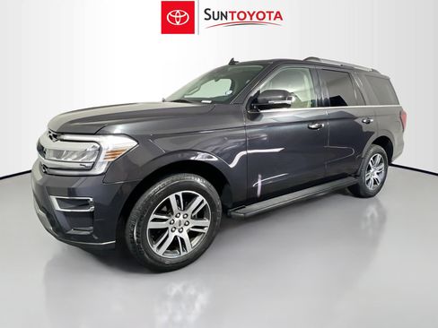 Used 2024 Ford Expedition Limited image 9
