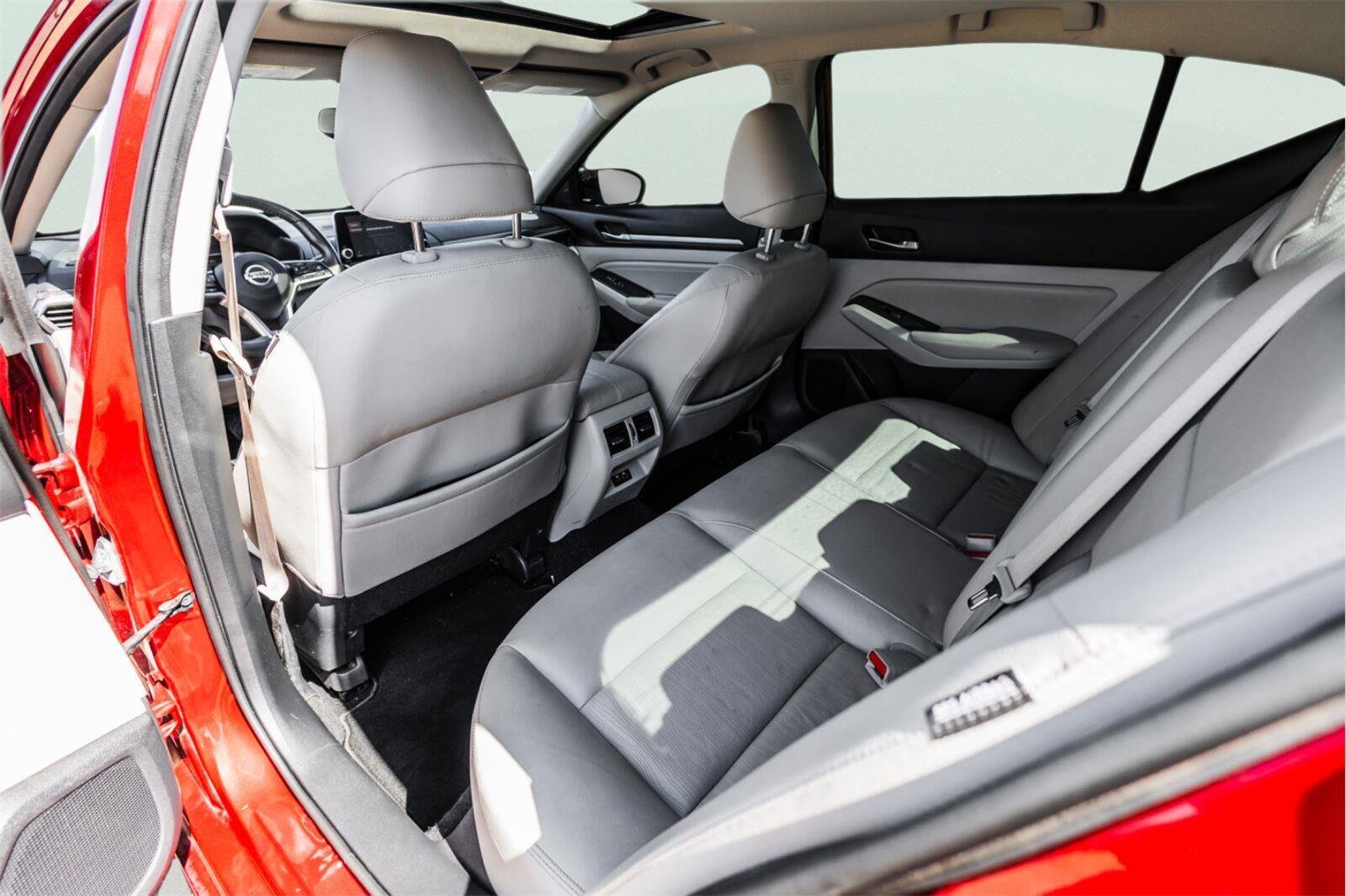 Used 2019 Nissan Altima 2.5 Platinum FWD image 21