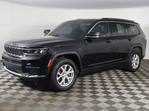 Used 2021 Jeep Grand Cherokee L Limited AWD/4WD image 9