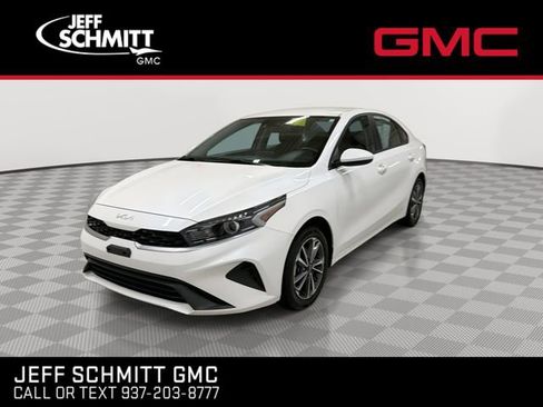 Used 2024 Kia Forte LXS image 4