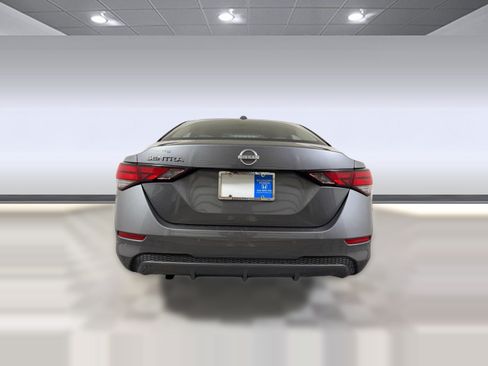 Used 2025 Nissan Sentra SV FWD image 8