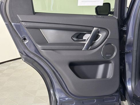 Certified 2025 Land Rover Discovery Sport Dynamic SE image 25