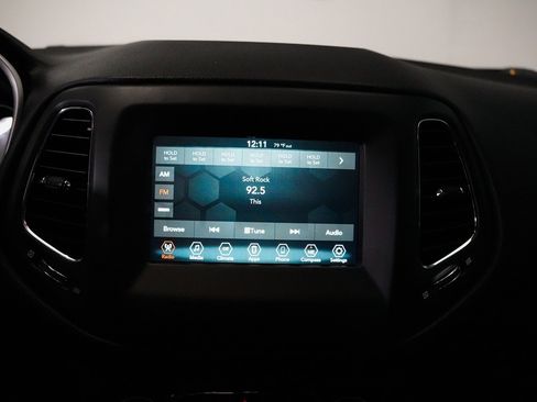 Used 2020 Jeep Compass Latitude FWD image 14