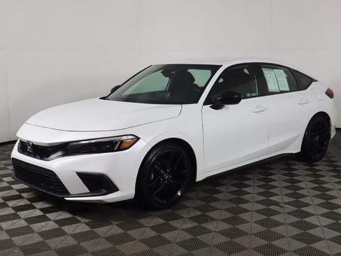 Used 2023 Honda Civic Sport image 5