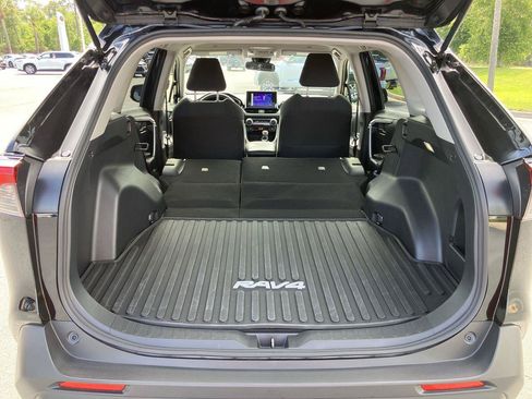 Certified 2025 Toyota RAV4 LE FWD image 25