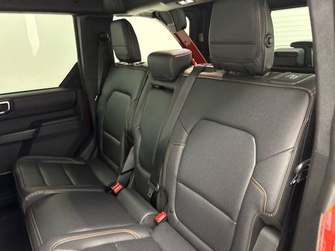 Used 2024 Ford Bronco Badlands image 34