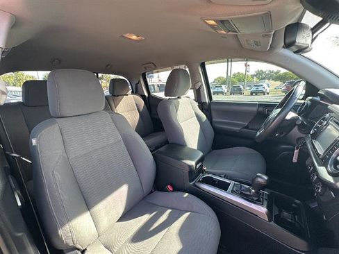 Used 2019 Toyota Tacoma SR5 image 9