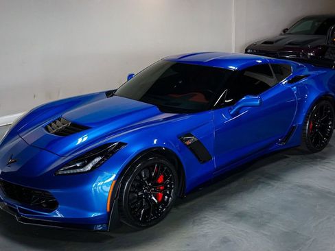 Used 2015 Chevrolet Corvette Z06 w/ Z07 Performance Package RWD image 32