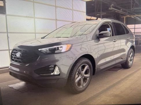 Certified 2024 Ford Edge SEL w/ Sport Appearance Package AWD/4WD image 1
