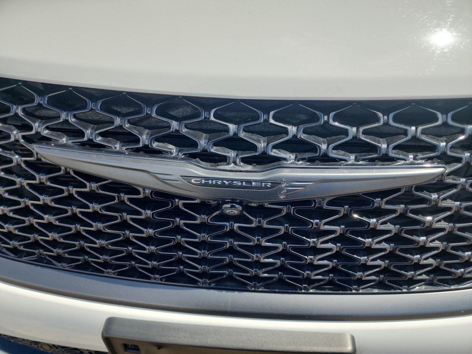 Used 2023 Chrysler Pacifica Limited w/ S Appearance Package FWD image 29