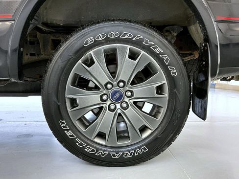 Used 2017 Ford F150 Lariat w/ Equipment Group 502A Luxury AWD/4WD image 22