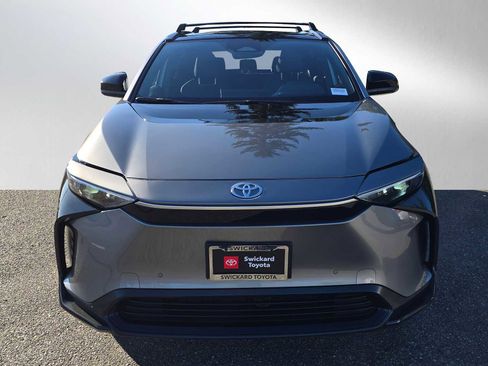 Used 2025 Toyota bZ4X XLE w/ Weather Package image 8